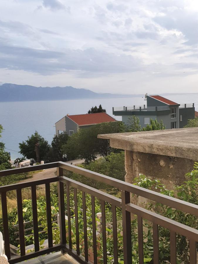 Vila Lidus Brist Exteriér fotografie